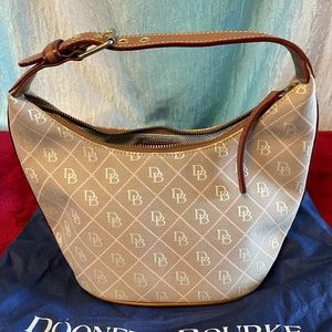 NWOT Dooney & Bourke Bucket Bag